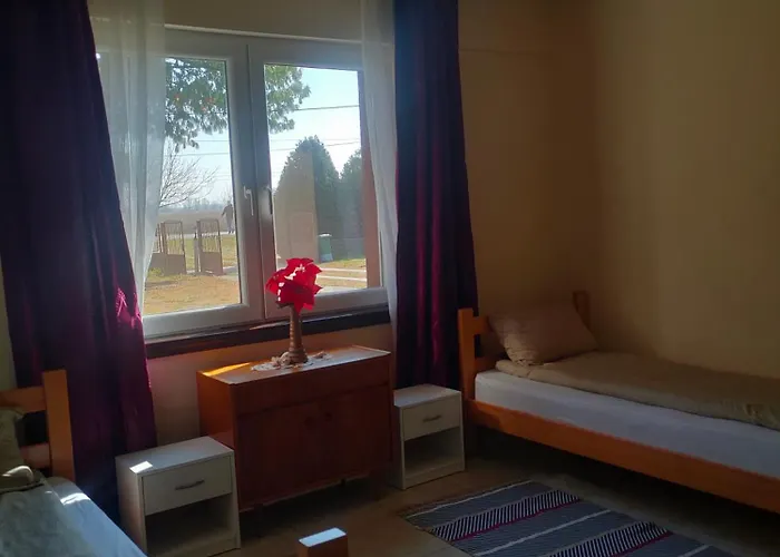 Nyaraló Little Káty