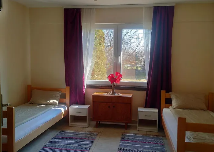 Nyaraló Little Káty