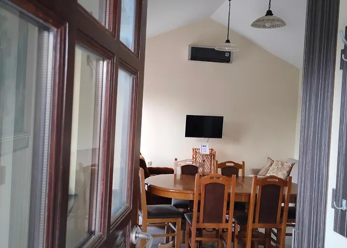 Nyaraló Little Káty